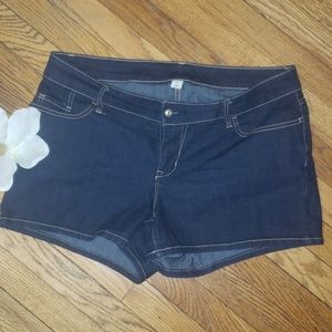 Old navy Jean shorts size 16